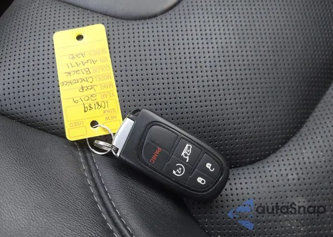 2019 Jeep Cherokee Limited 4X4 z USA, uszkodzony, nr VIN 1C4PJMDX3KD464471